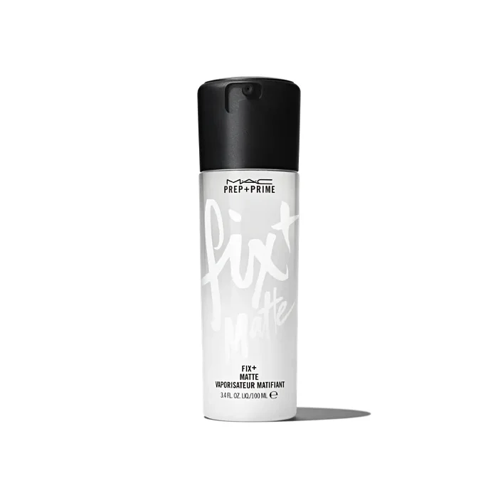 اسپری فیکس پلاس مک "اسپری فیکس پلاس مات مک - MAC Prep + Prime Fix+ Matte Mattifying Mist، فیکسکننده آرایش و کنترلکننده چربی، با فرمولاسیون ماتکننده برای پوستهای چرب و مختلط.