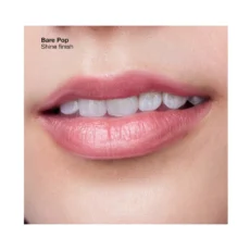رژلب هیدراته‌کننده کلینیک (Clinique Pop Lip Colour + Primer Lipstick) با رنگ‌دهی غنی و خاصیت آبرسانی برای لب‌هایی نرم و زیبا.